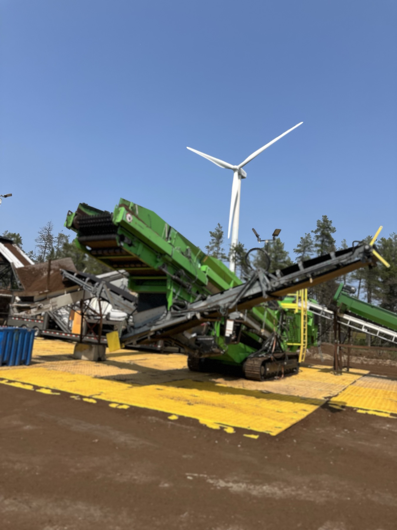 XtremeM — modules sous des équipements de chantier